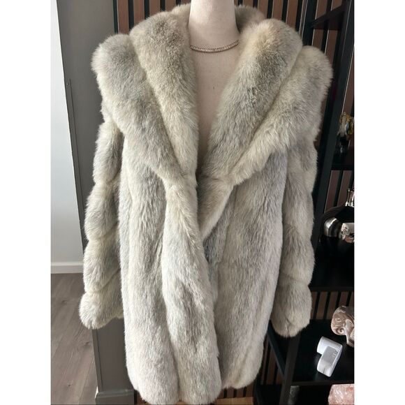 L and B classics Faux fur winter coat size M/L see measurement no size tag white - Picture 1 of 8